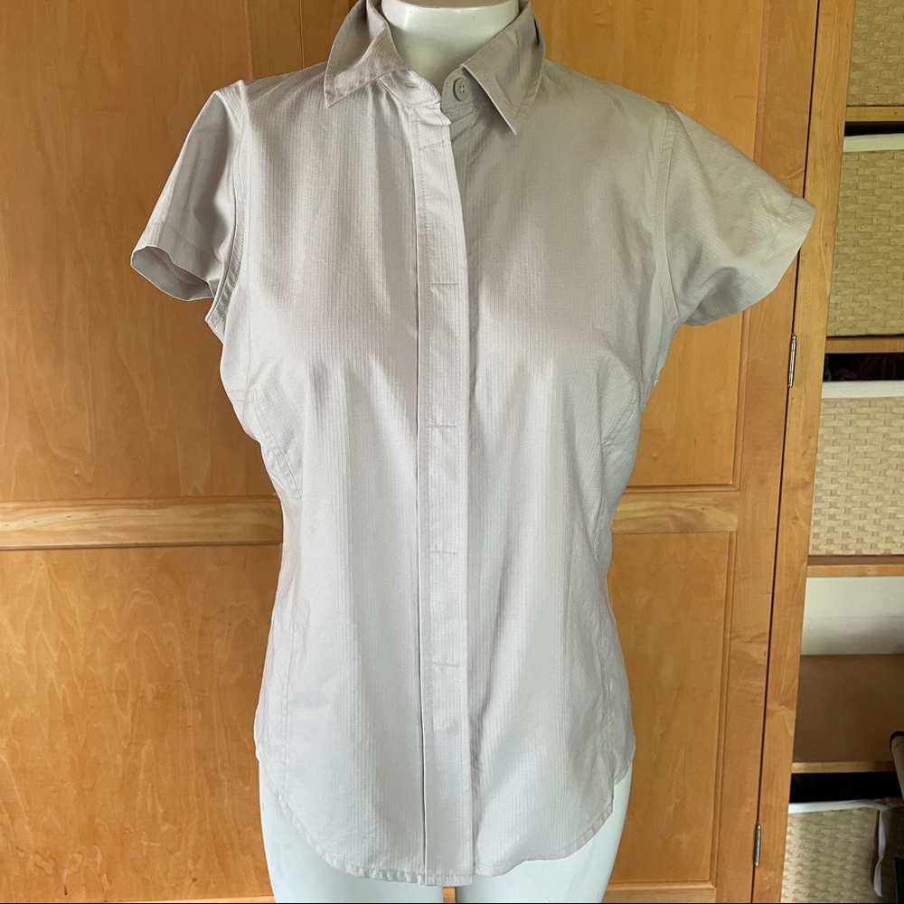 Royal Robbins athletic button up shirt